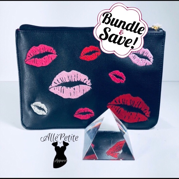 Other - 🔥Low Price🔥NWOT Makeup lipstick bag
